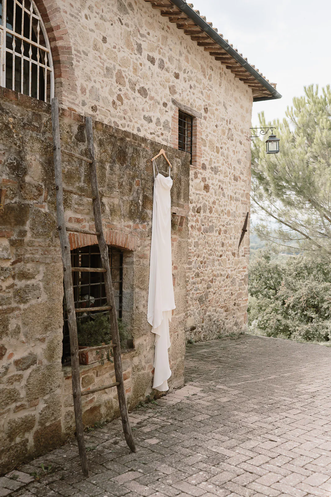destination wedding tuscany san galgano
