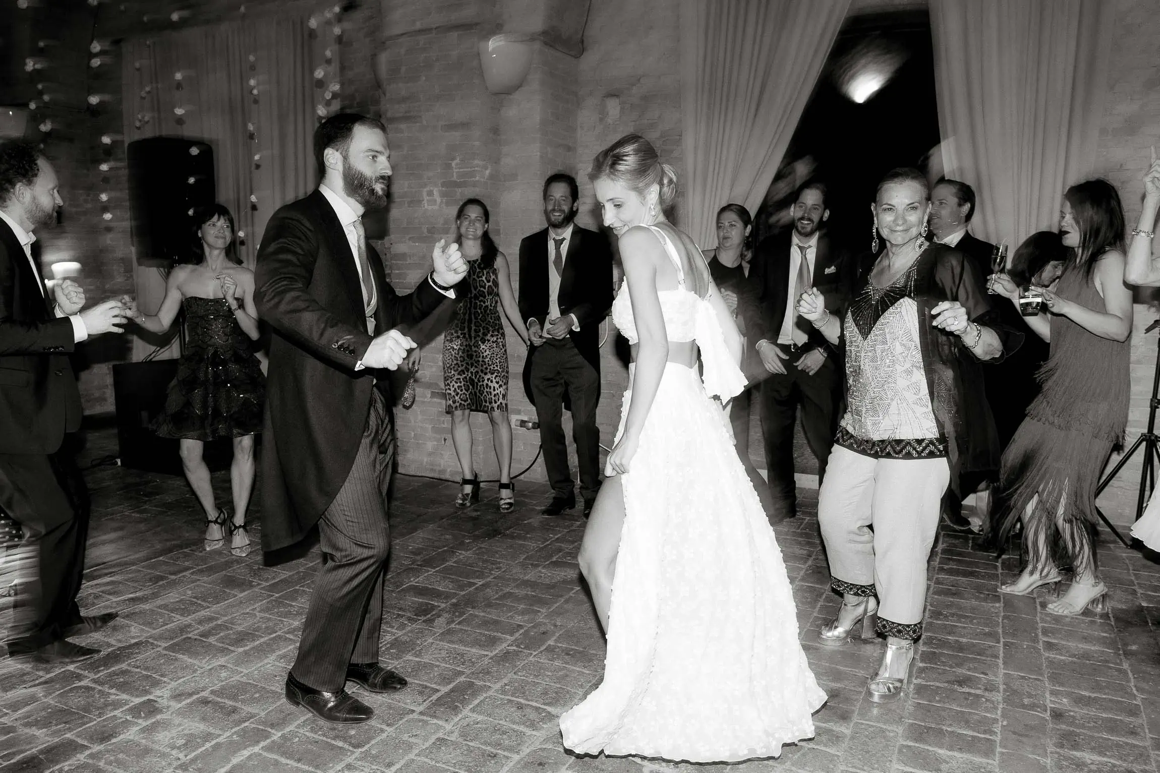 best wedding photographer tenuta visconti basilicata candid elegant luxury chic