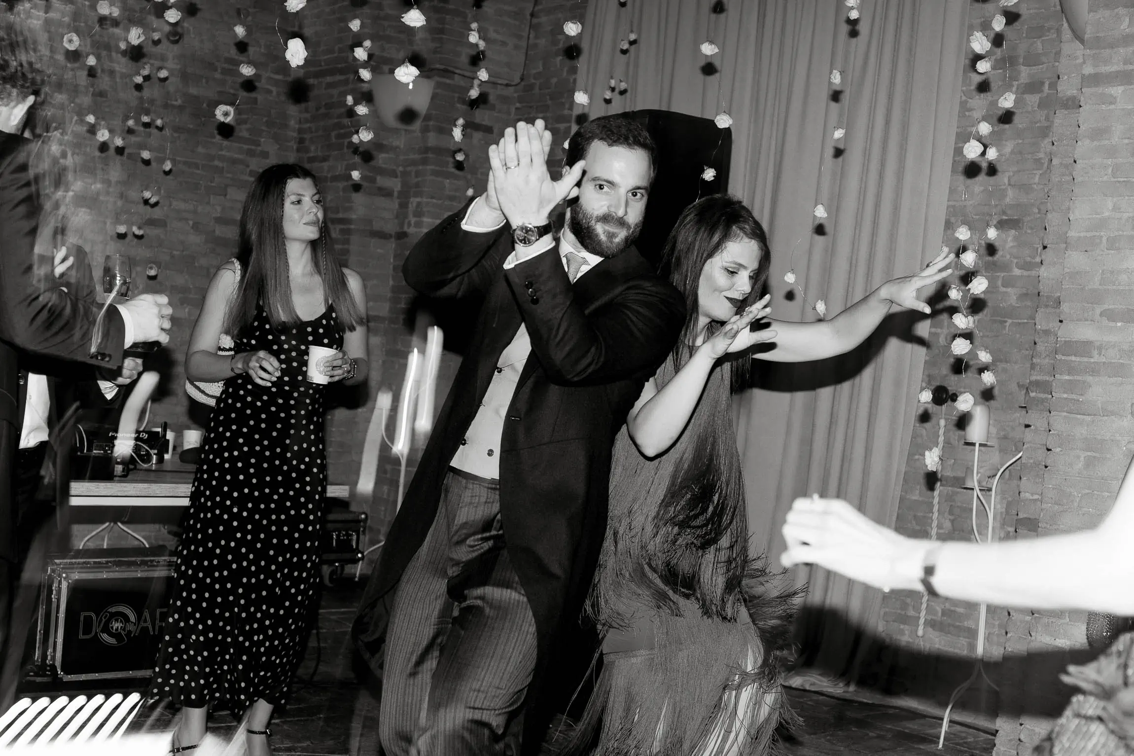best wedding photographer tenuta visconti basilicata candid elegant luxury chic