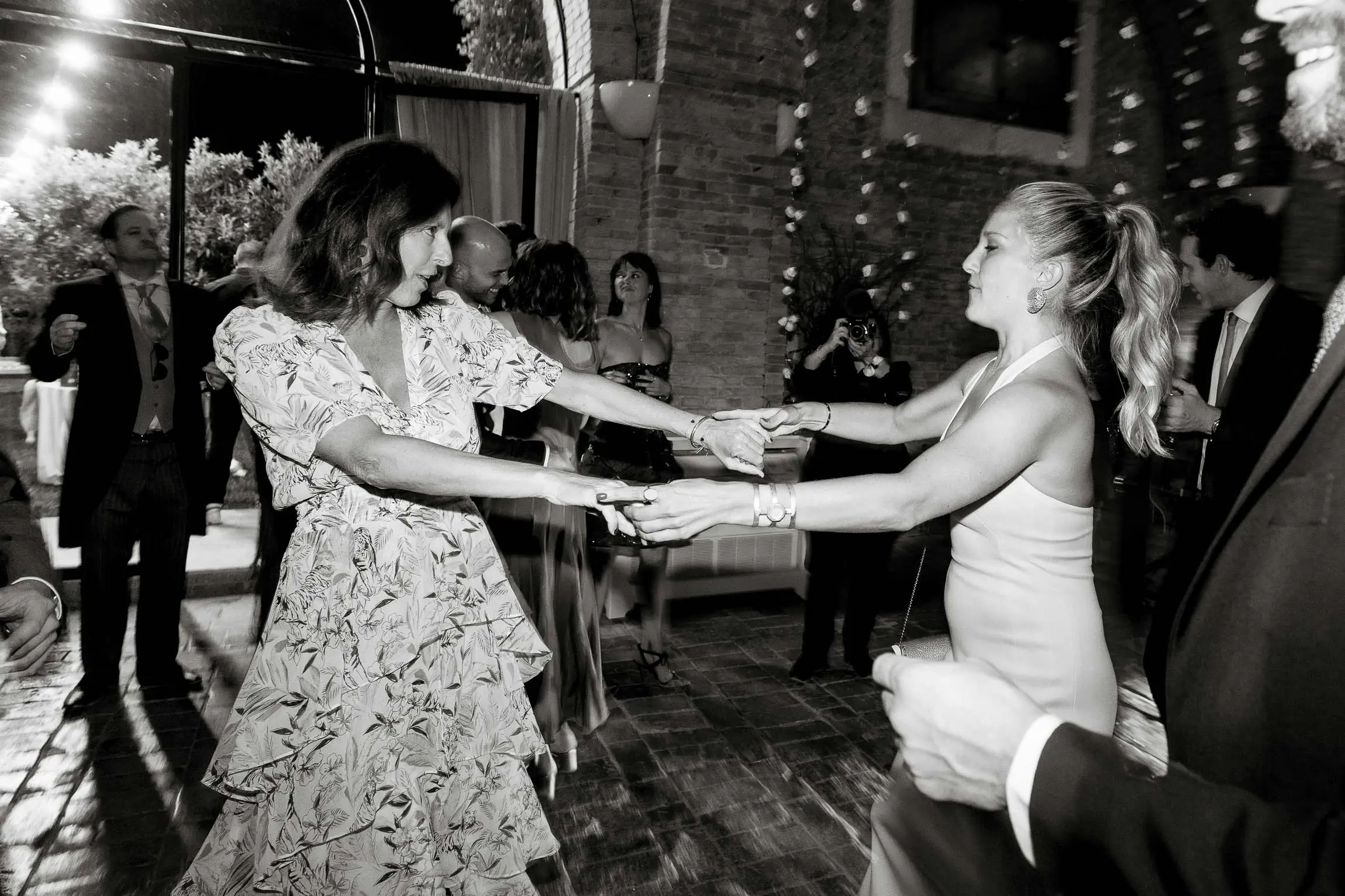 best wedding photographer tenuta visconti basilicata candid elegant luxury chic