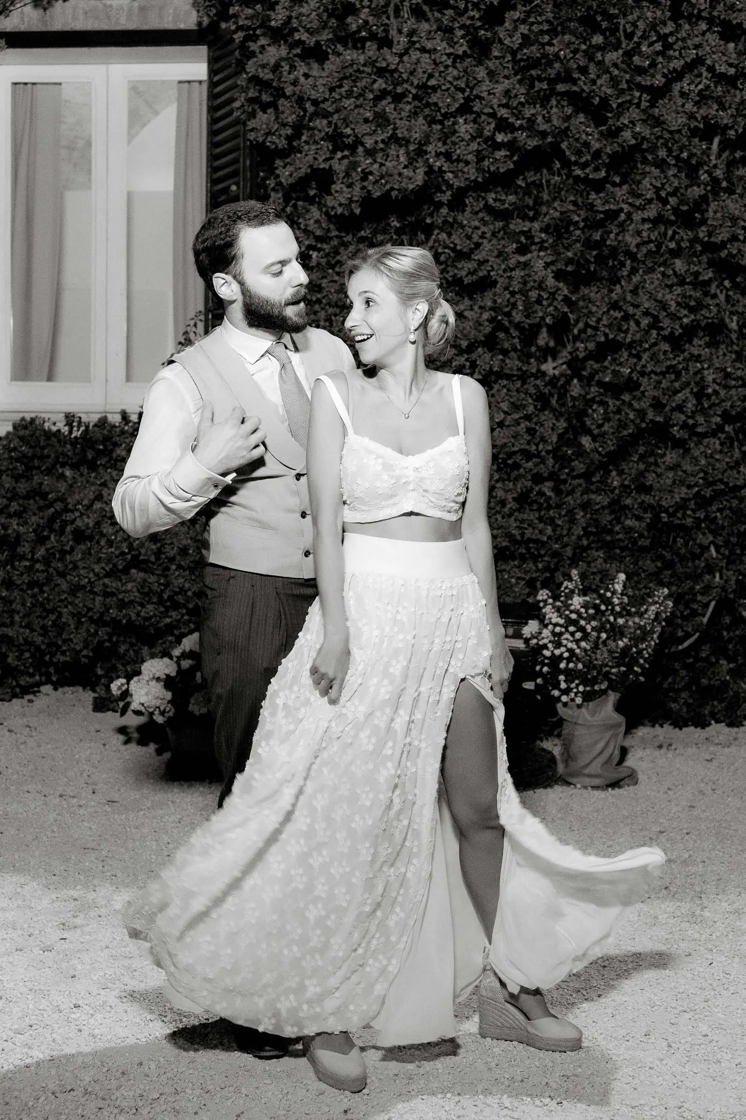 best wedding photographer tenuta visconti basilicata candid elegant luxury chic