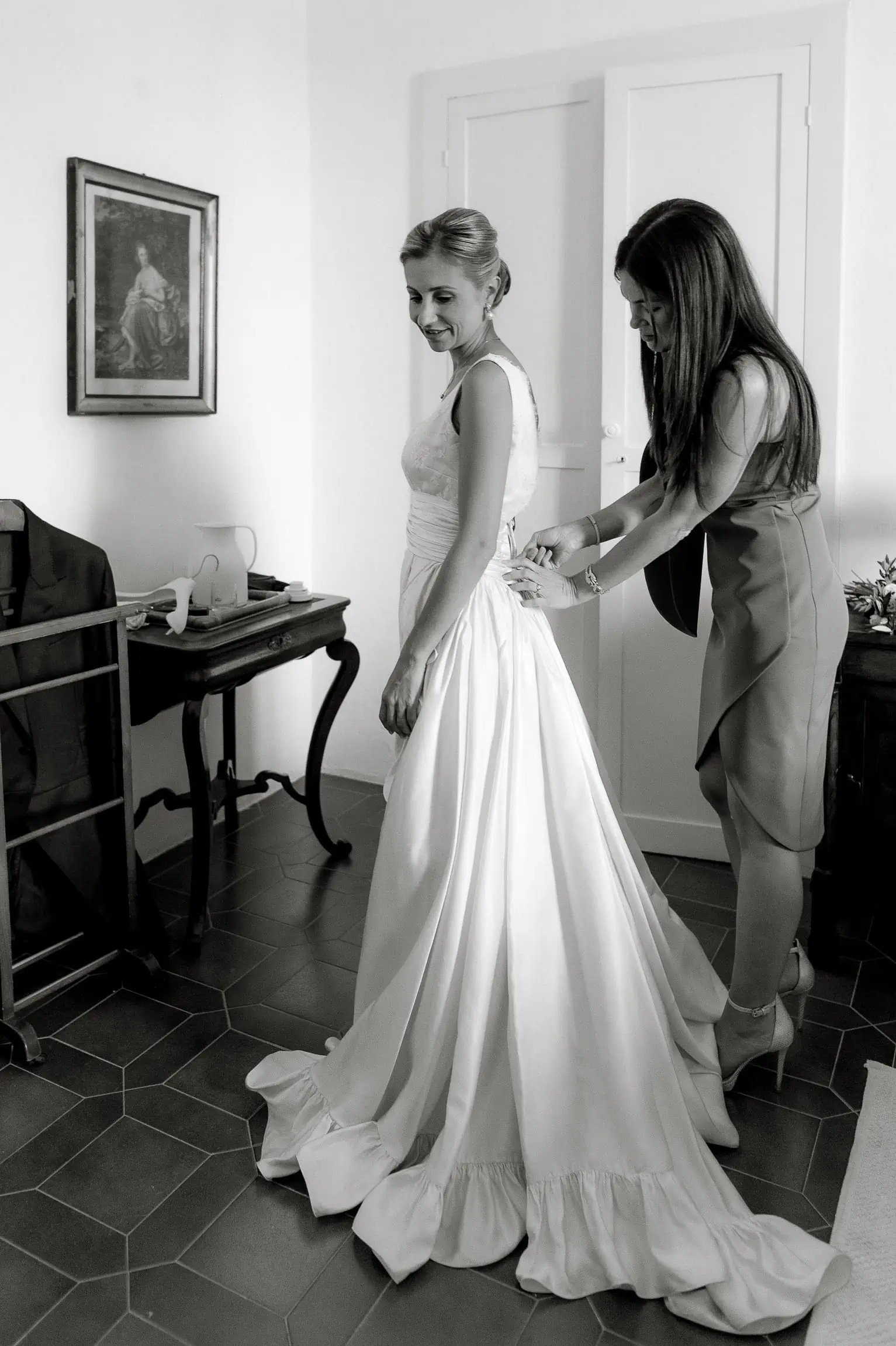 best wedding photographer tenuta visconti basilicata candid elegant luxury chic