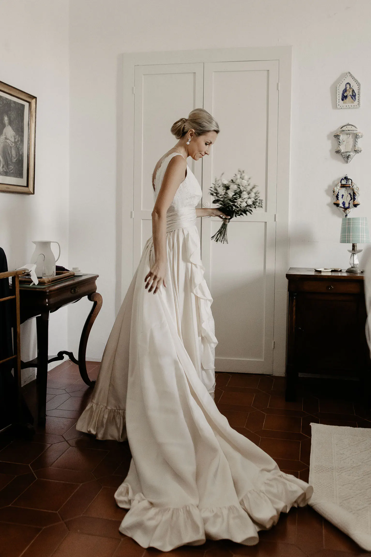 best wedding photographer tenuta visconti basilicata candid elegant luxury chic