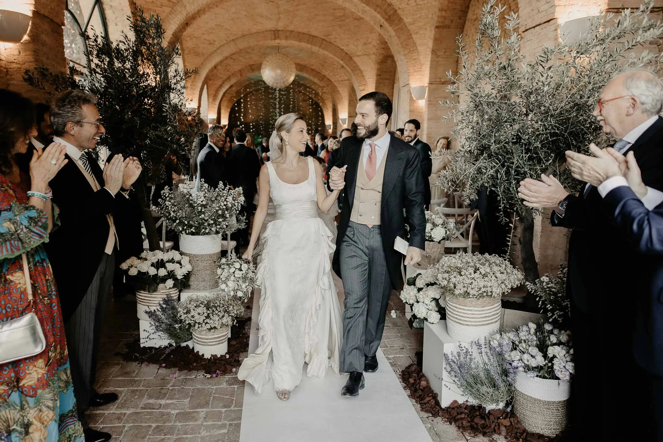 best wedding photographer tenuta visconti basilicata candid elegant luxury chic