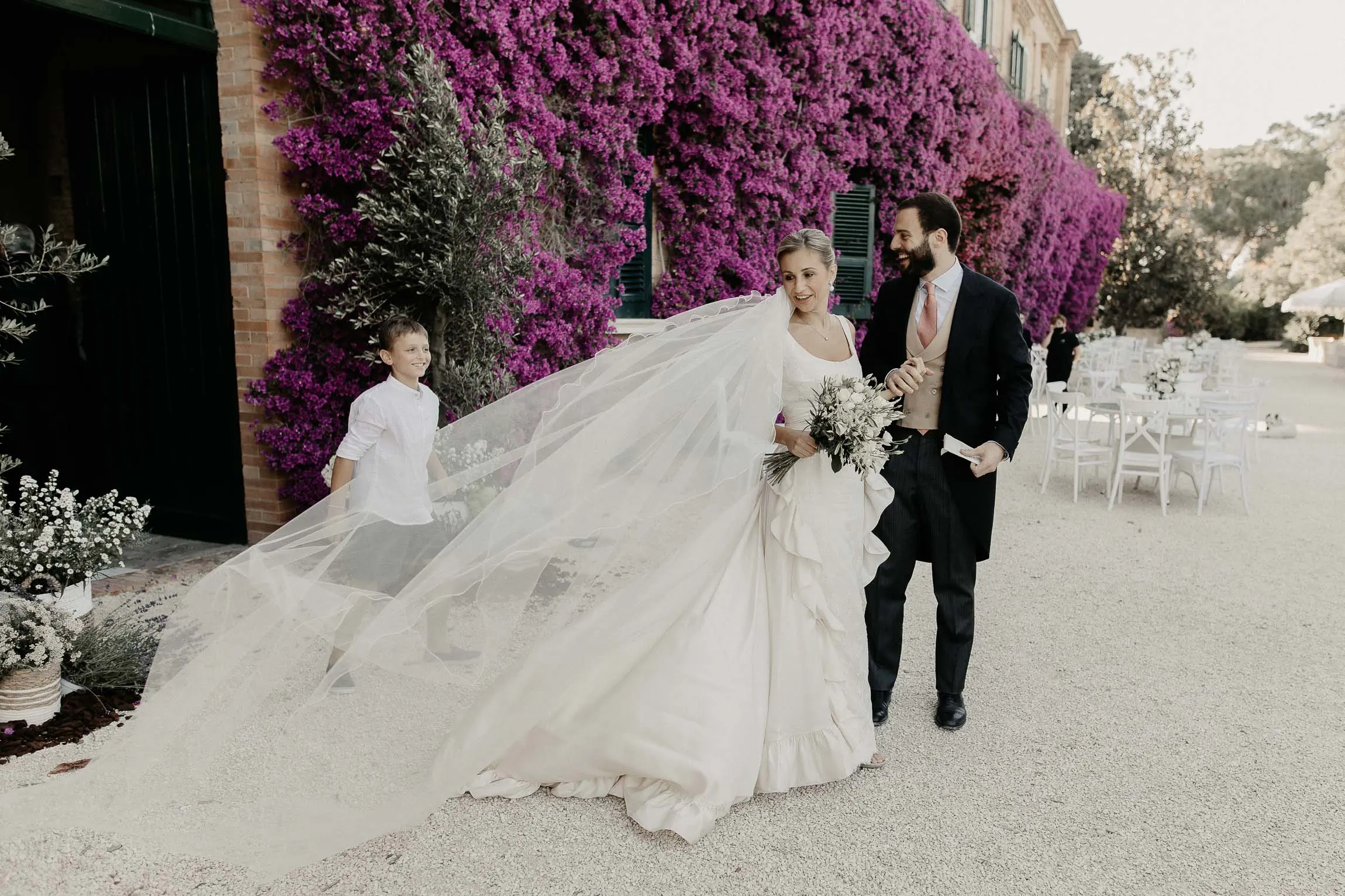 best wedding photographer tenuta visconti basilicata candid elegant luxury chic