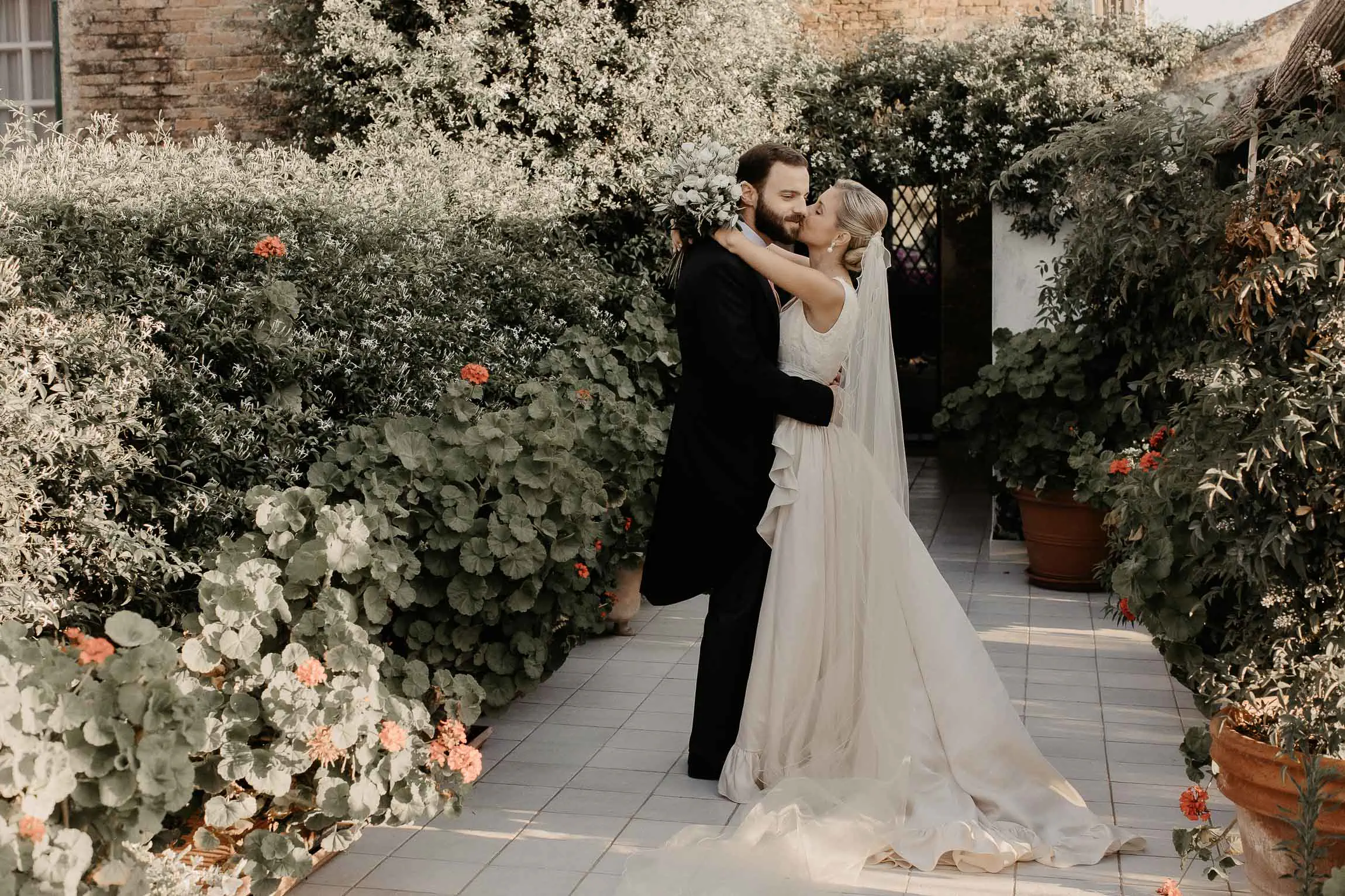 best wedding photographer tenuta visconti basilicata candid elegant luxury chic