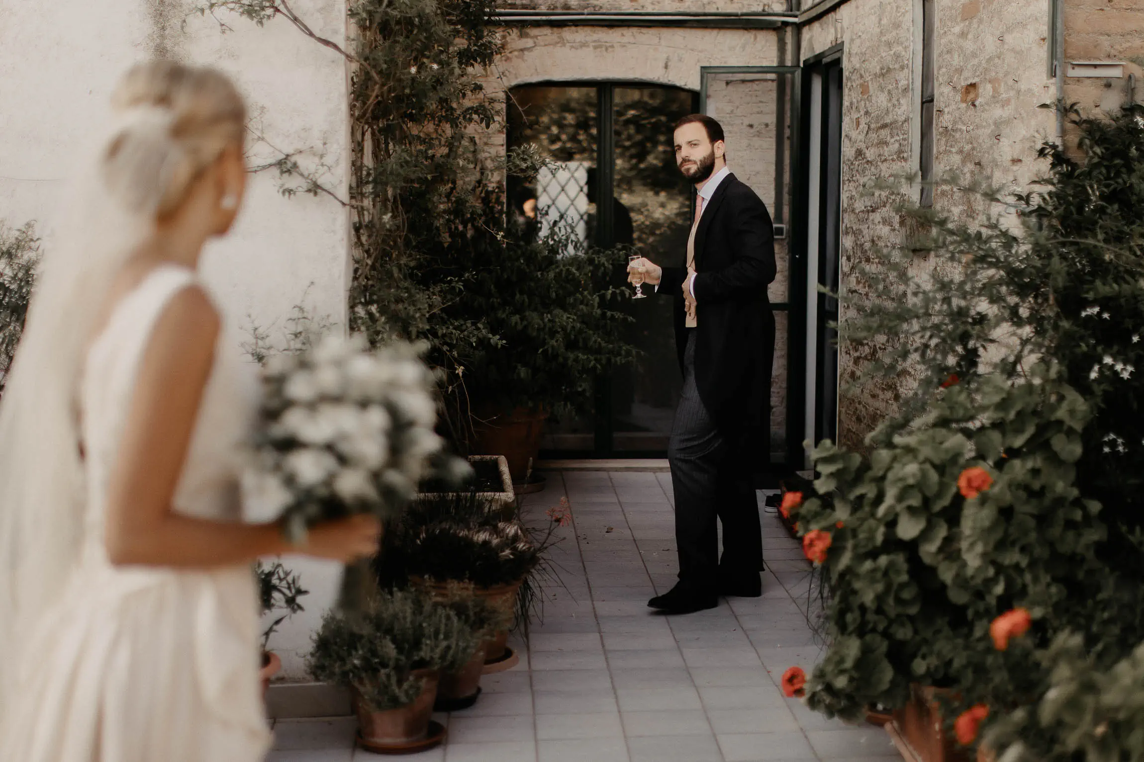 best wedding photographer tenuta visconti basilicata candid elegant luxury chic
