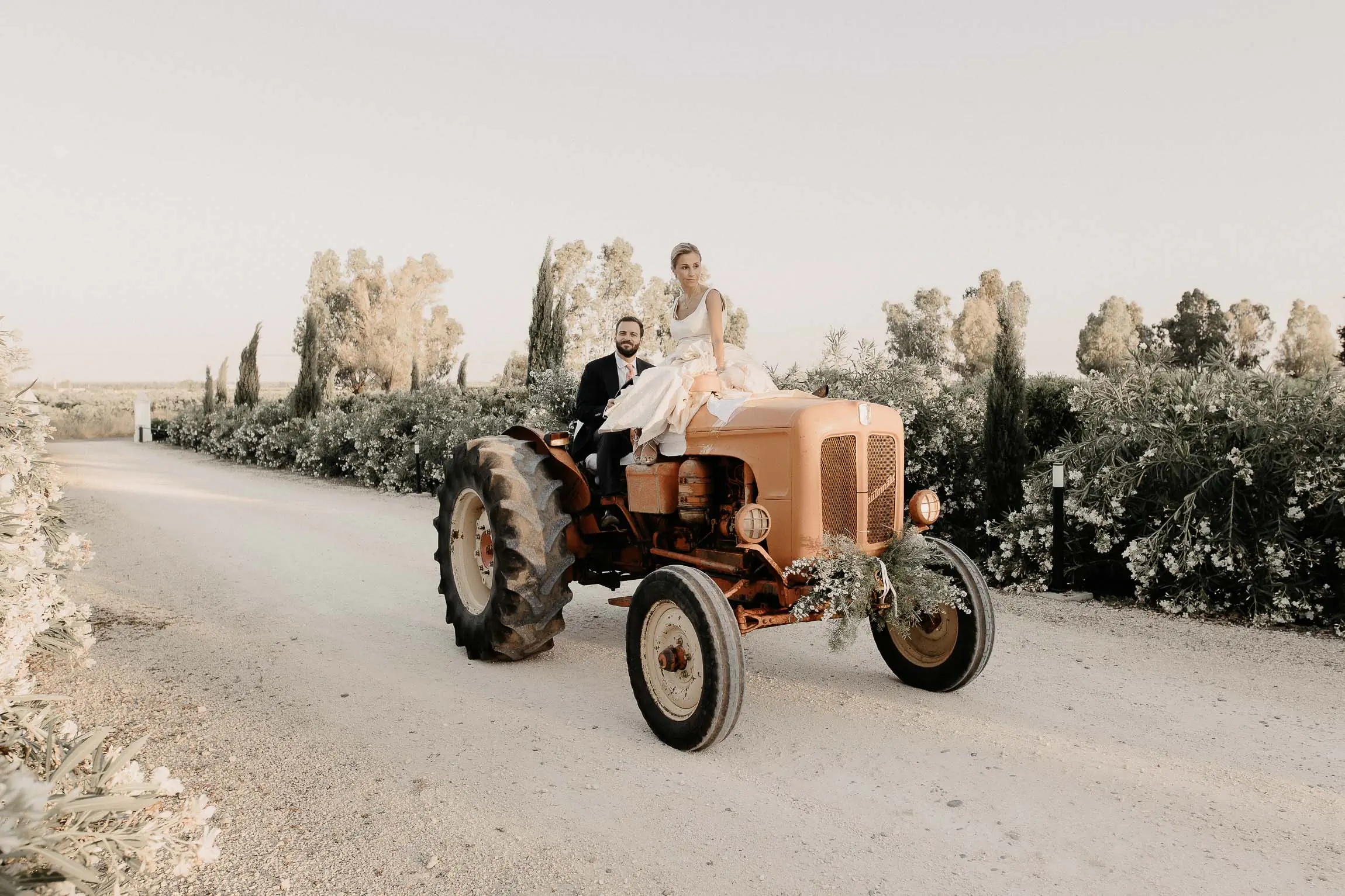 best wedding photographer tenuta visconti basilicata candid elegant luxury chic