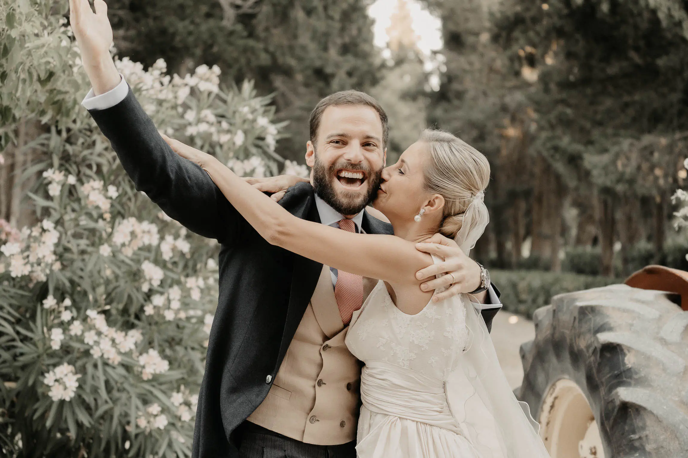 best wedding photographer tenuta visconti basilicata candid elegant luxury chic