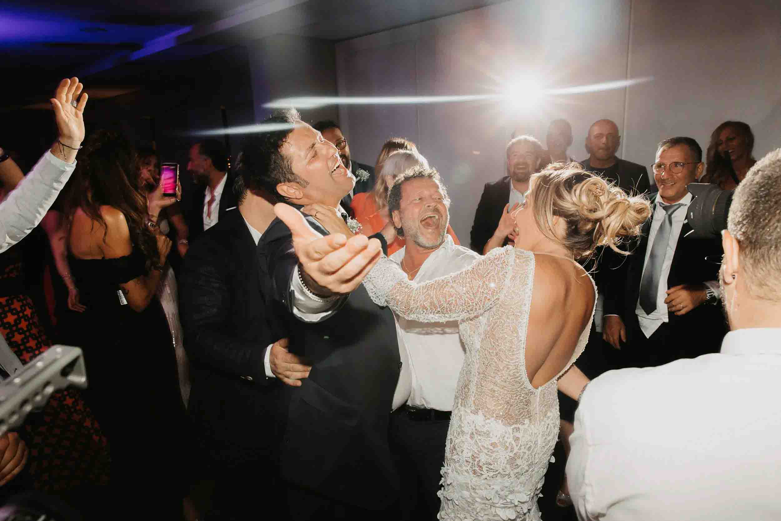 fotografo matrimonio moderno editoriale luxury esclusivo puglia bari taranto
