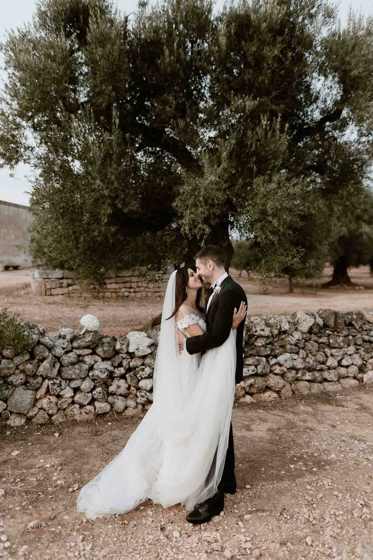 wedding photographer puglia luxury chic minimal masseria fasano san giovanni