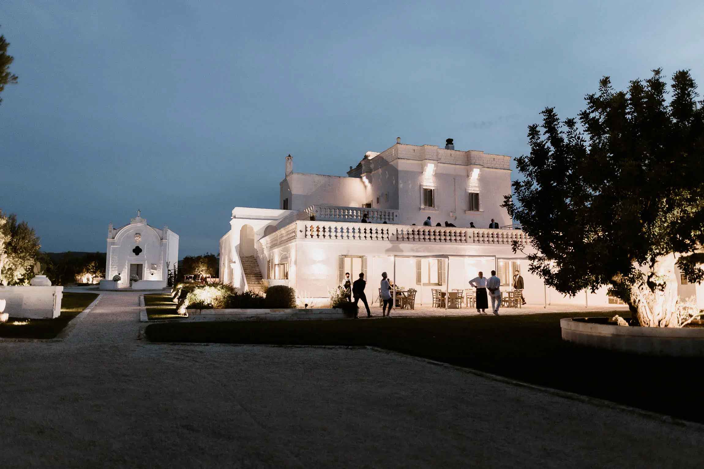 wedding photographer puglia luxury chic minimal masseria fasano san giovanni