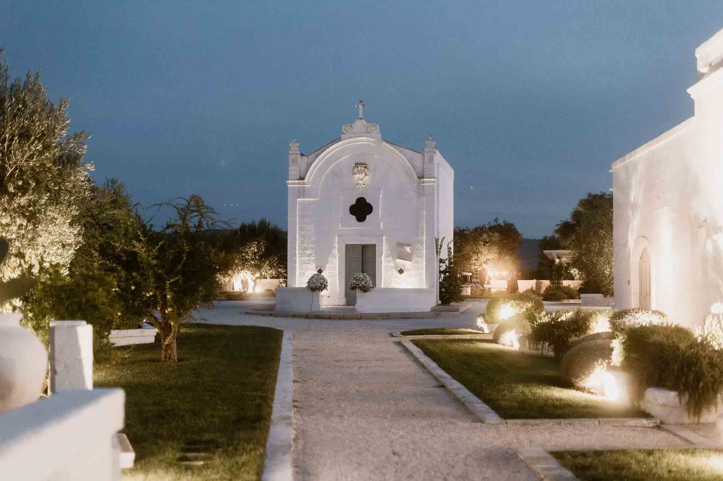 wedding photographer puglia luxury chic minimal masseria fasano san giovanni
