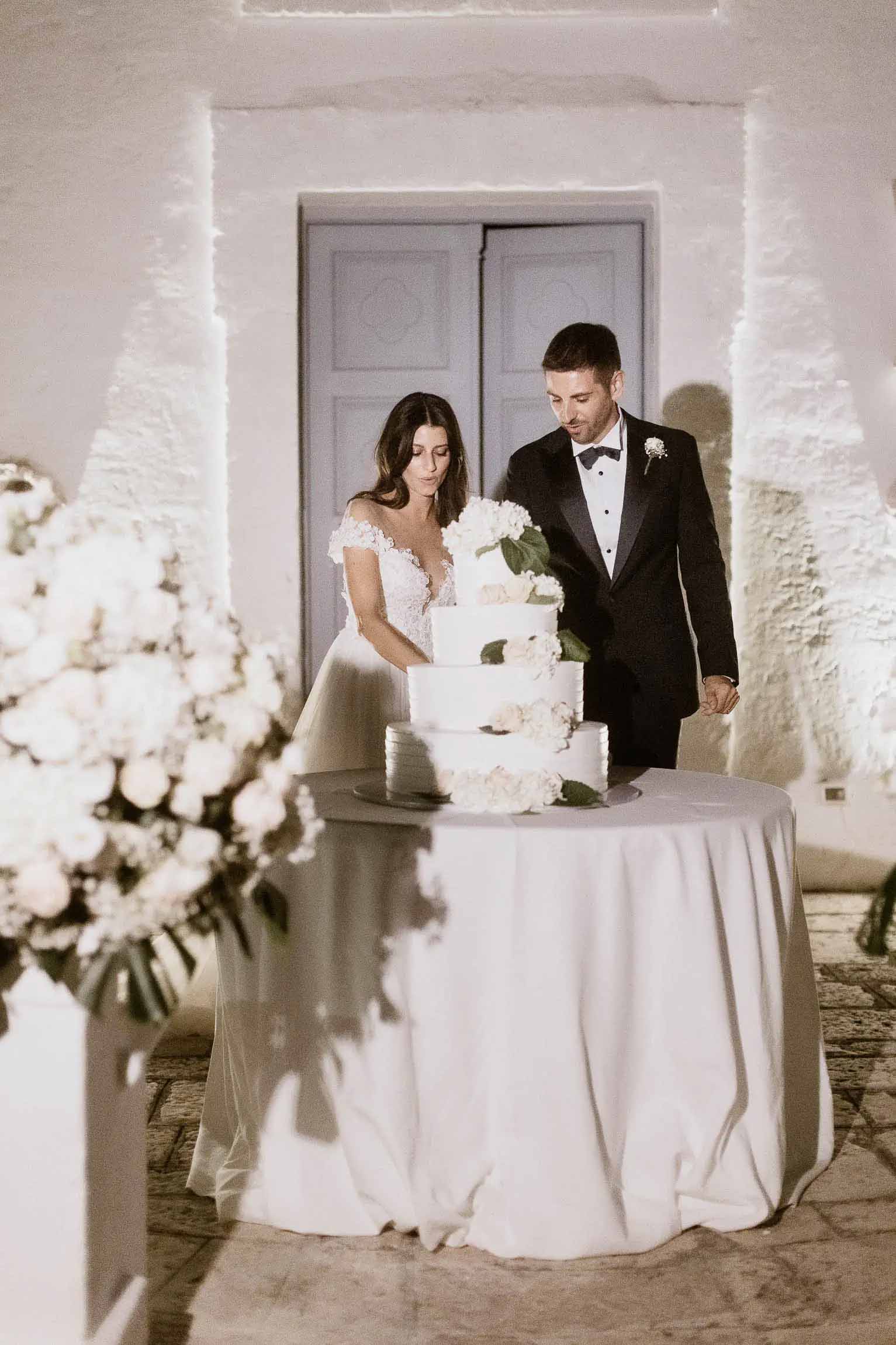 wedding photographer puglia luxury chic minimal masseria fasano san giovanni